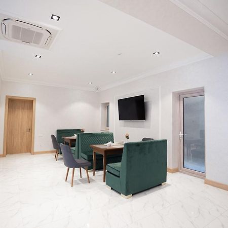 5 Wood Hotel & Spa Tashkent Exterior foto