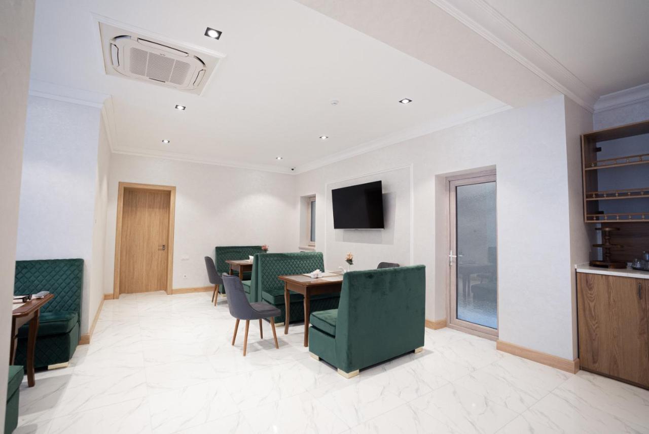 5 Wood Hotel & Spa Tashkent Exterior foto